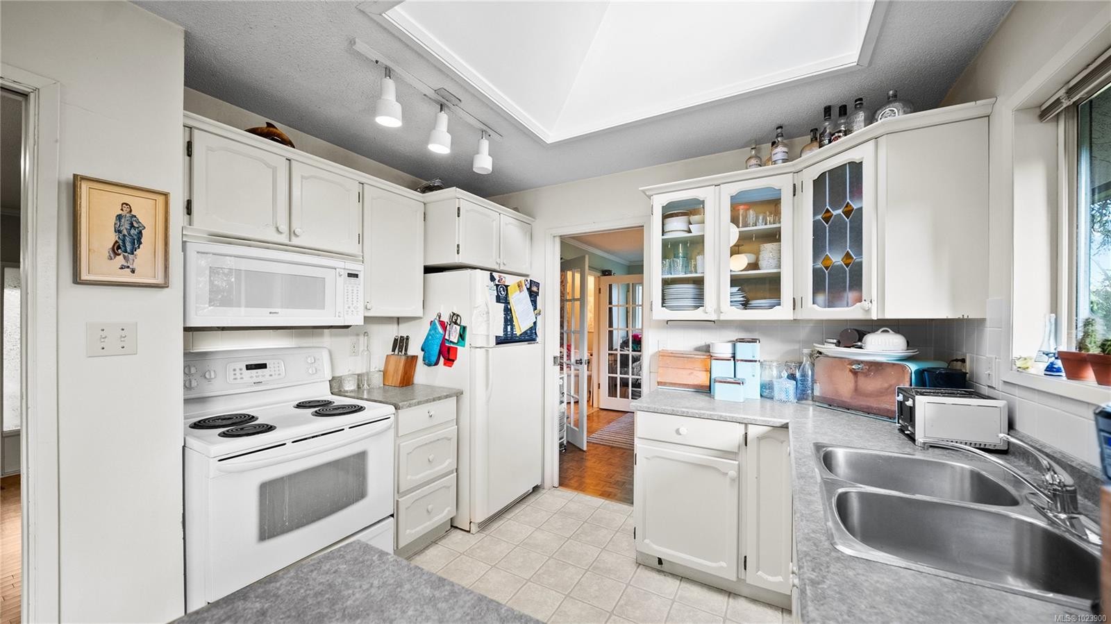 3855 Haro Rd, Saanich, BC