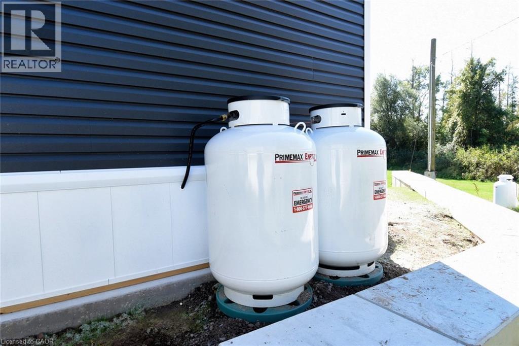 Exterior view of gas tank - 1085 Concession 10 Road W Unit# 23, Flamborough, ON - Outdoor