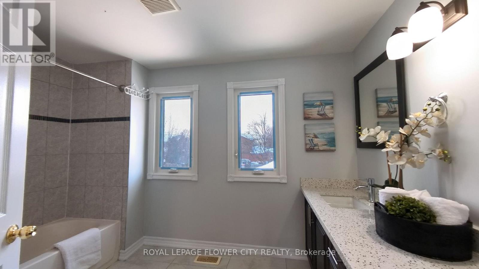 1 Donaldson Drive, Brampton, ON - Indoor Photo Showing Bathroom