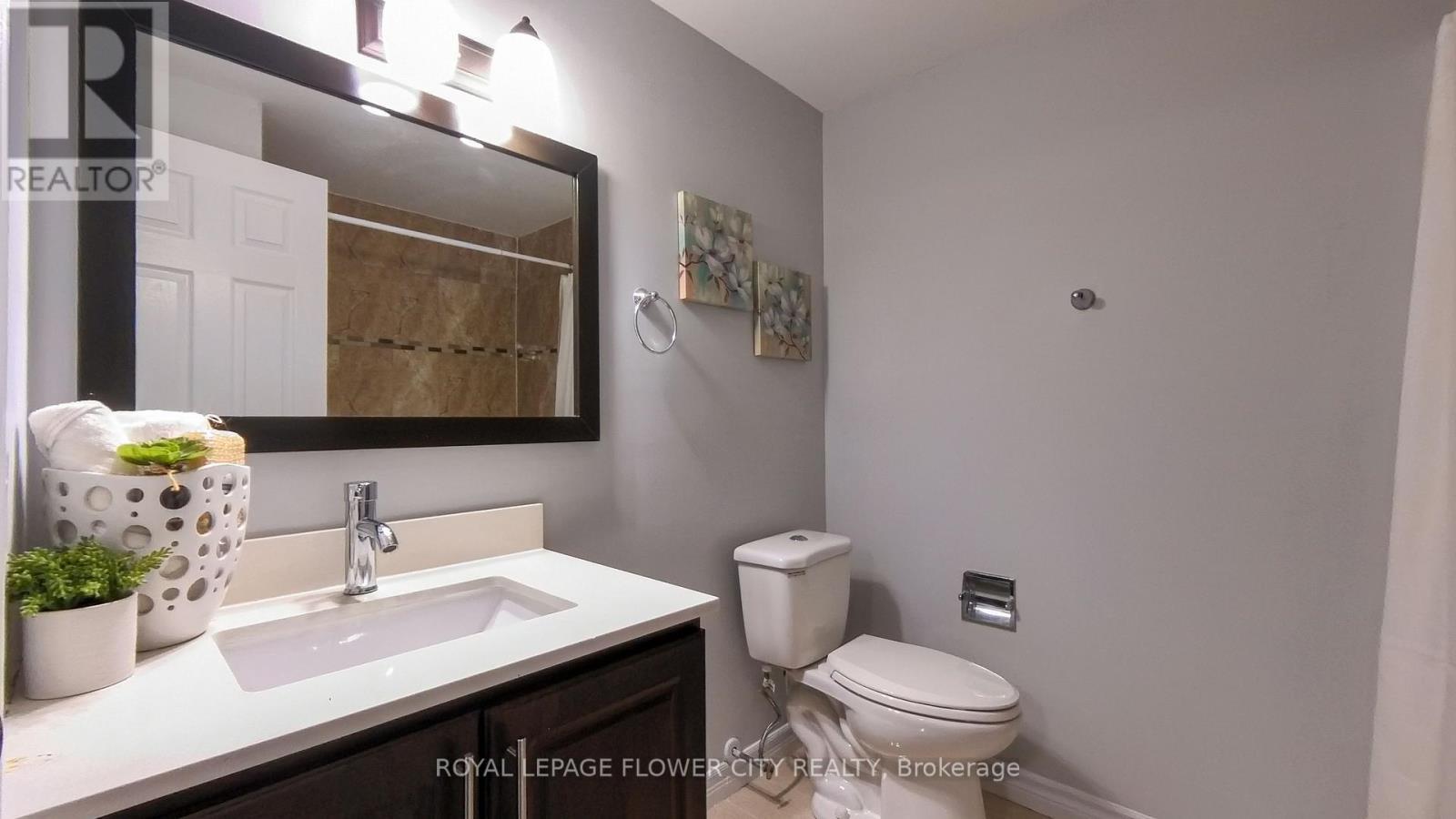 1 Donaldson Drive, Brampton, ON - Indoor Photo Showing Bathroom