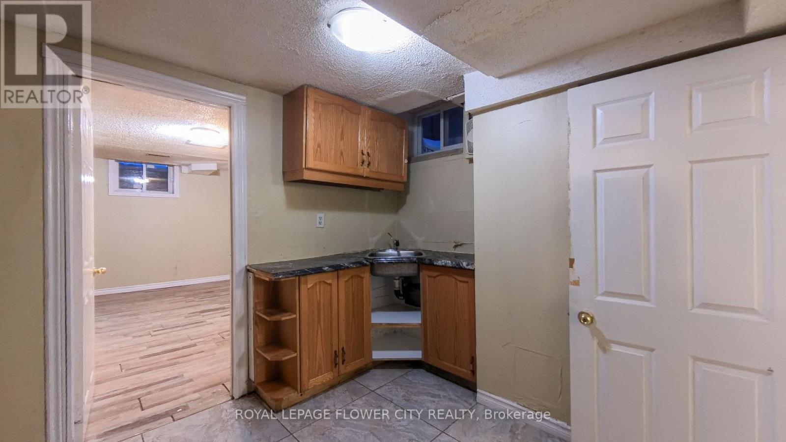 1 Donaldson Drive, Brampton, ON - Indoor