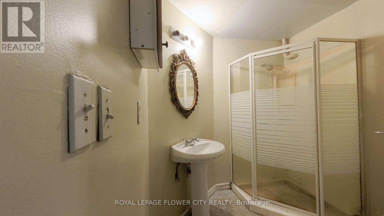 1 Donaldson Drive, Brampton, ON - Indoor