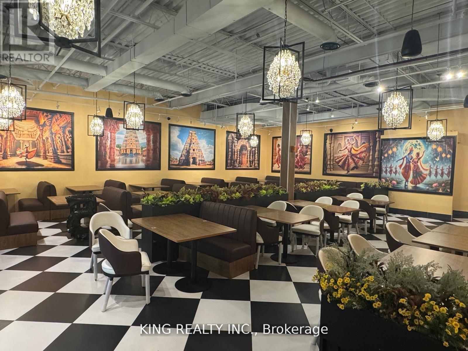 R170 - 2 County Crt Boulevard, Brampton, ON