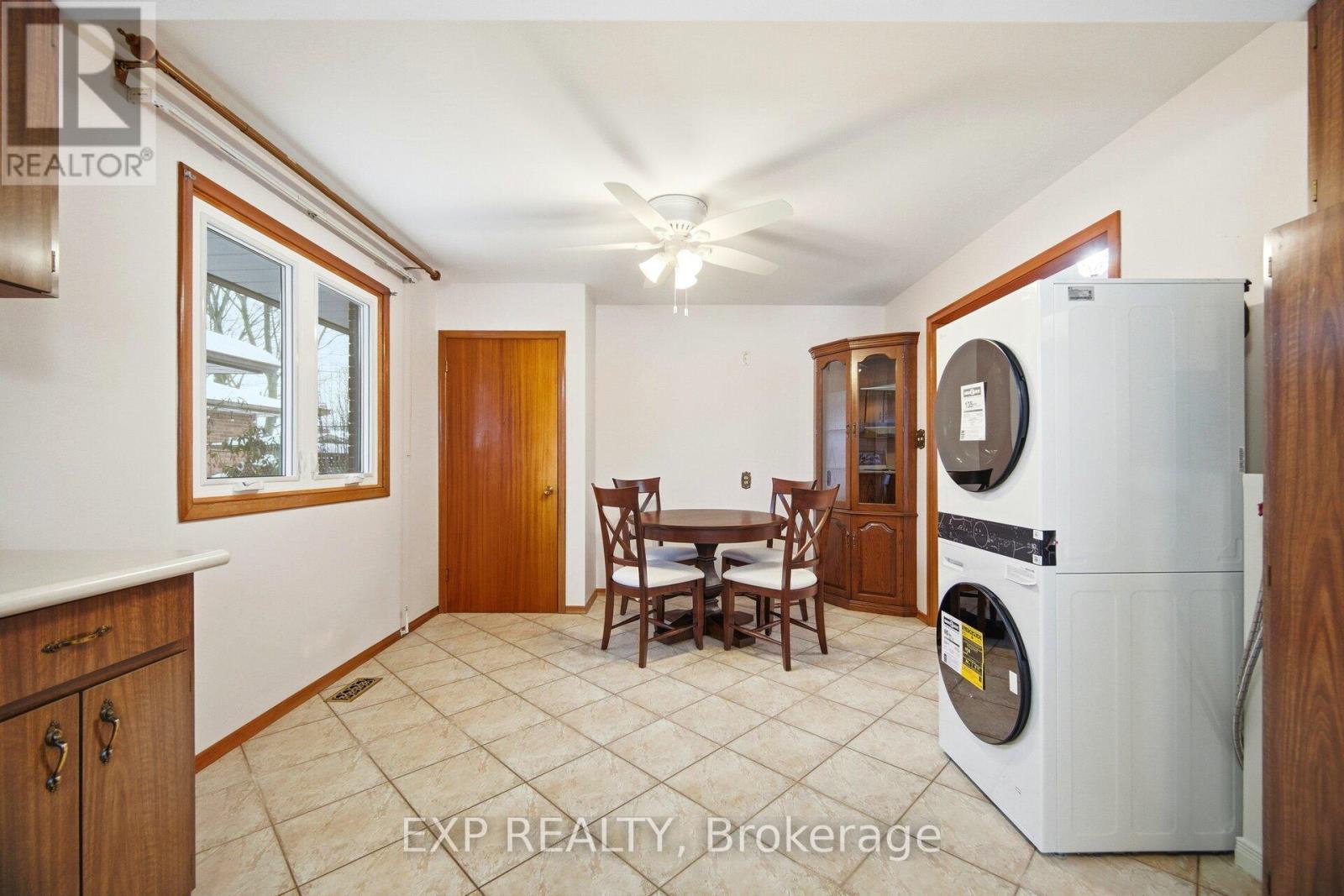 27 Palermo Crescent W, Guelph, ON - Indoor Photo Showing Laundry Room