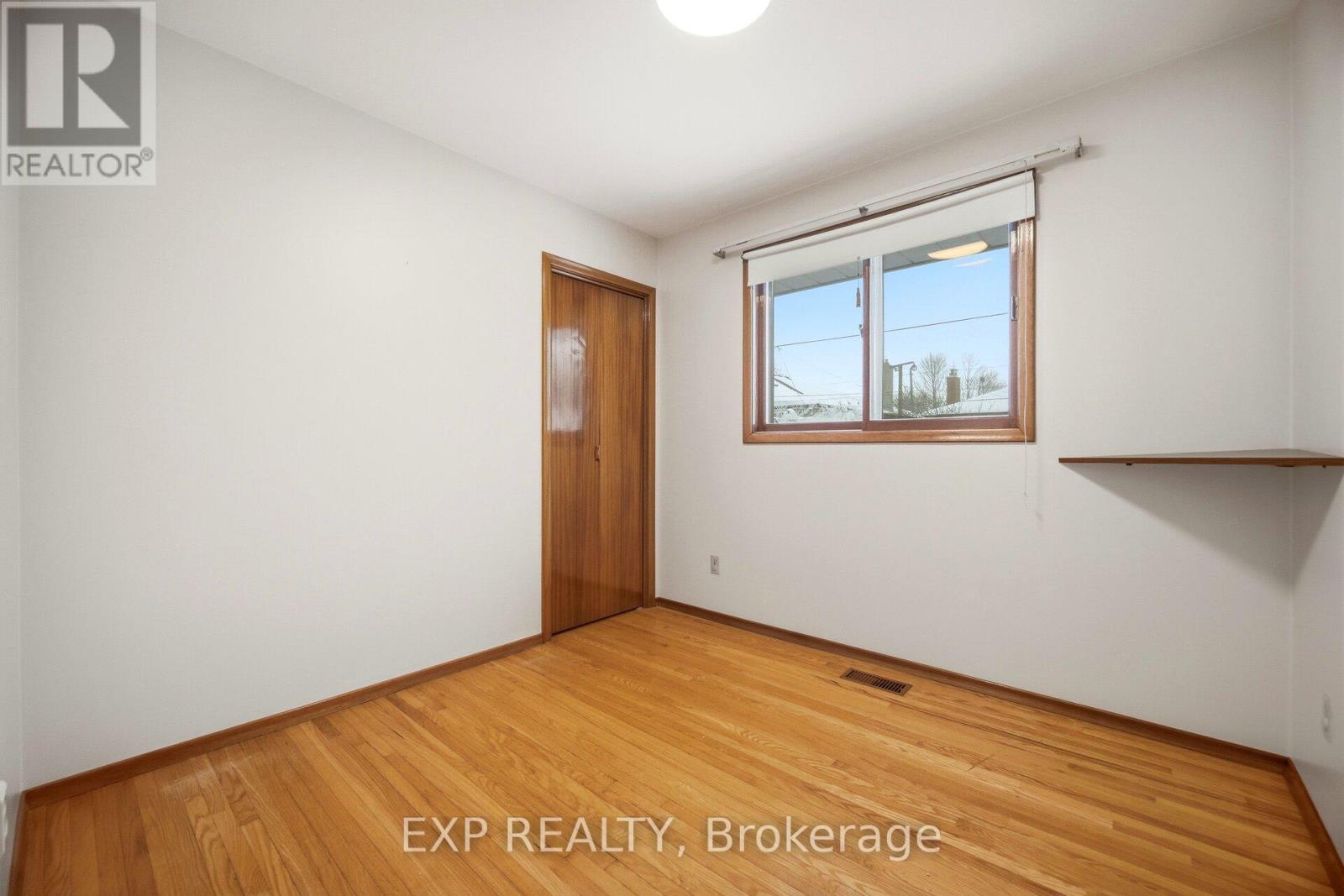 27 Palermo Crescent W, Guelph, ON - Indoor Photo Showing Other Room