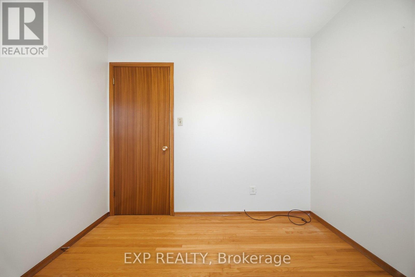 27 Palermo Crescent W, Guelph, ON - Indoor Photo Showing Other Room