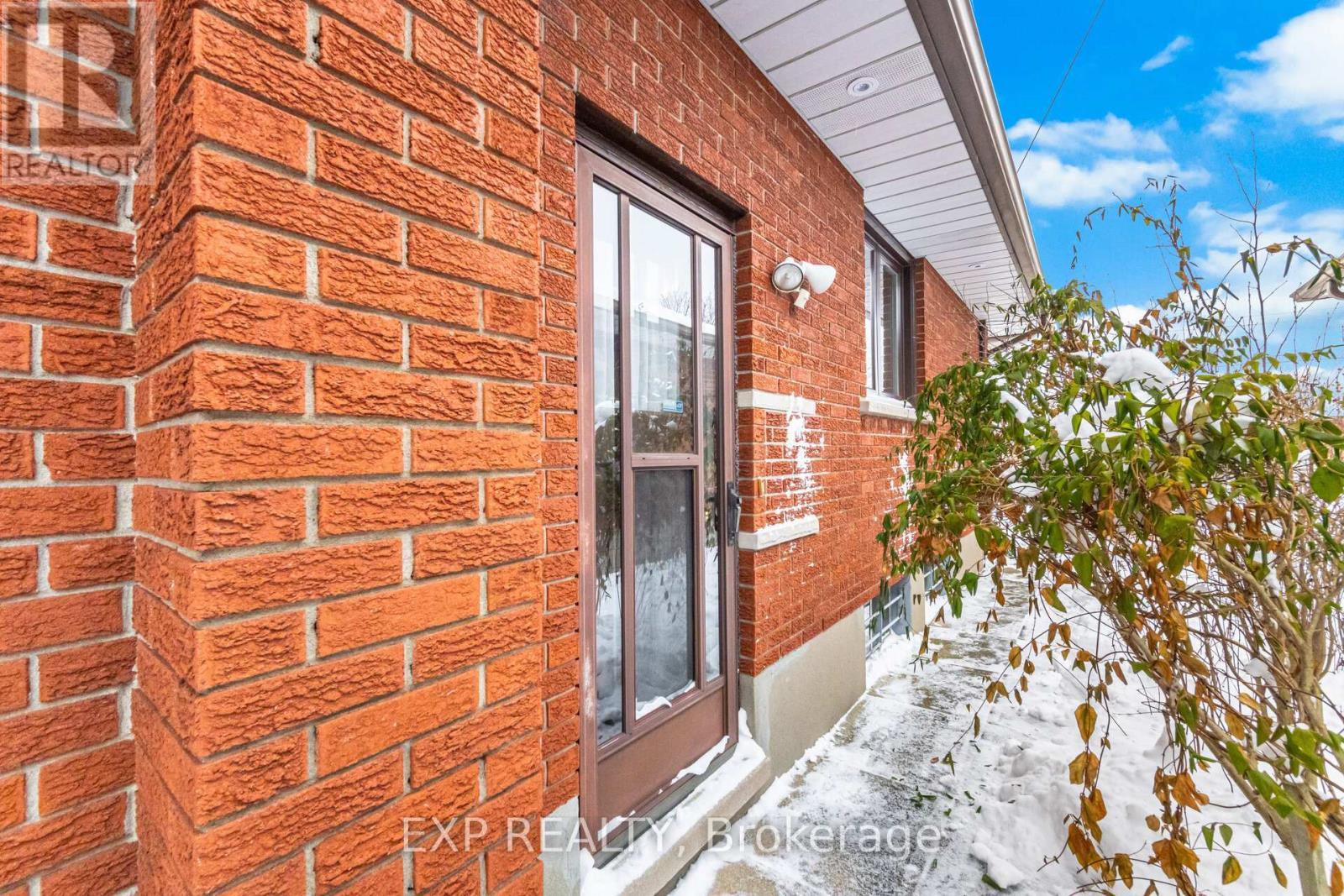 27 Palermo Crescent W, Guelph, ON - Outdoor