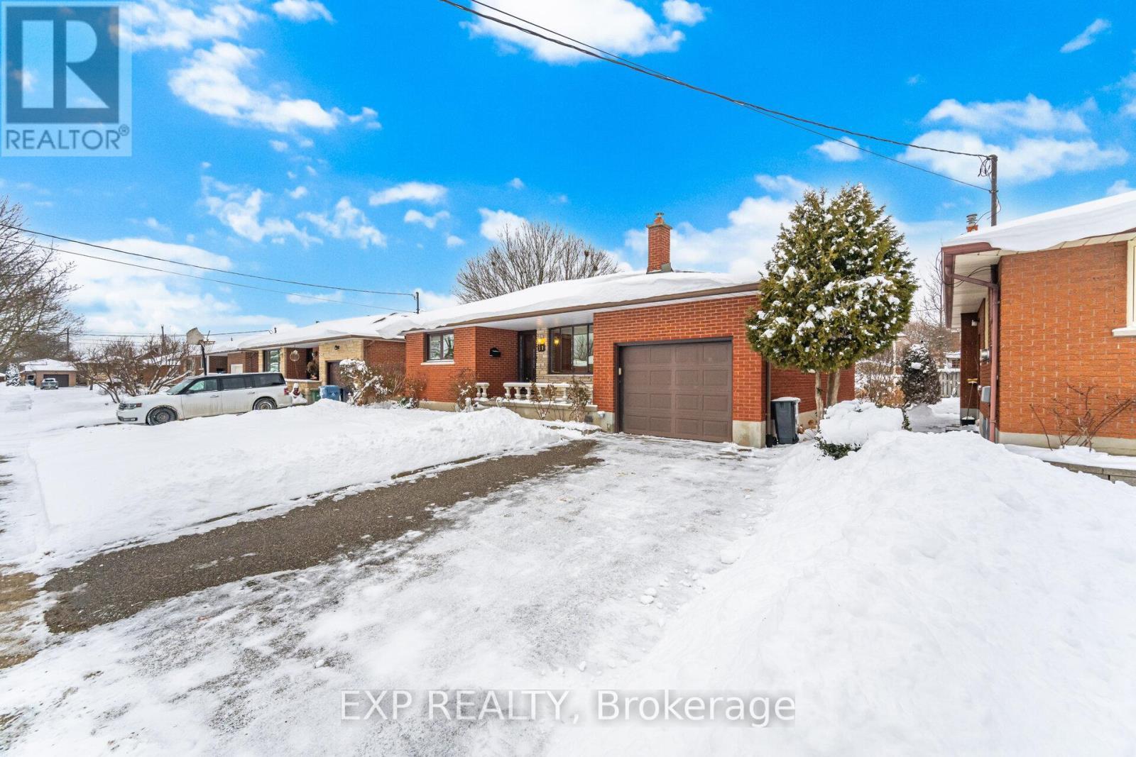 27 Palermo Crescent W, Guelph, ON - Outdoor