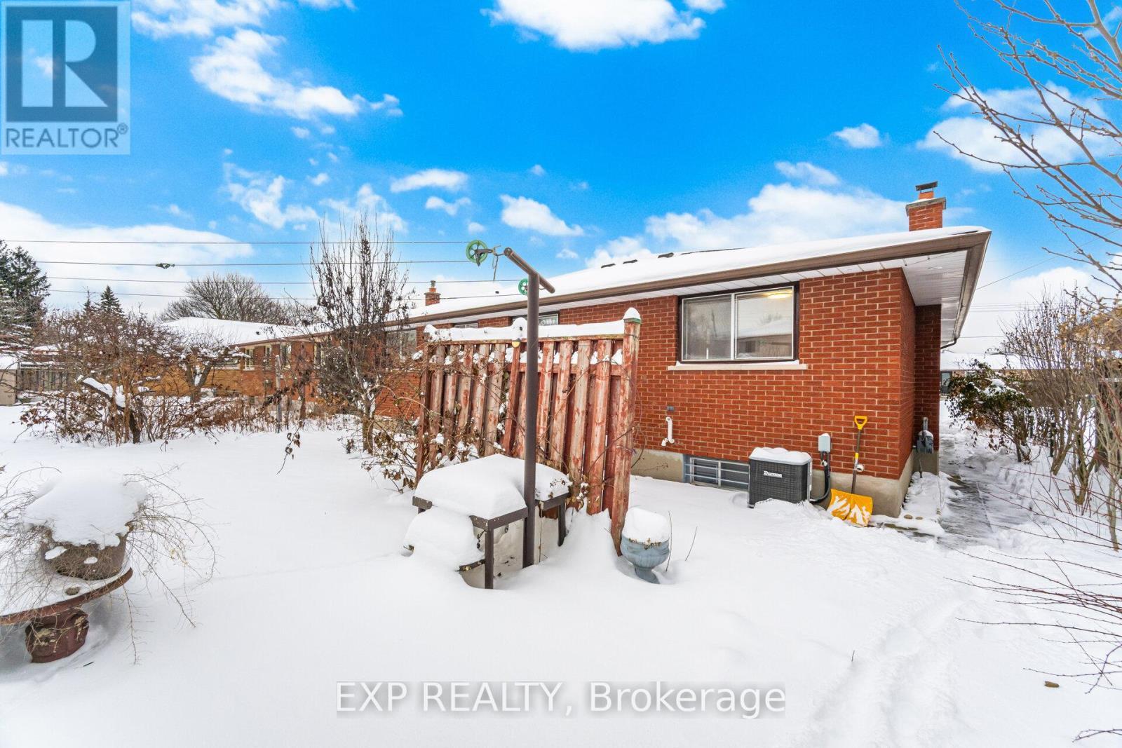 27 Palermo Crescent W, Guelph, ON - Outdoor