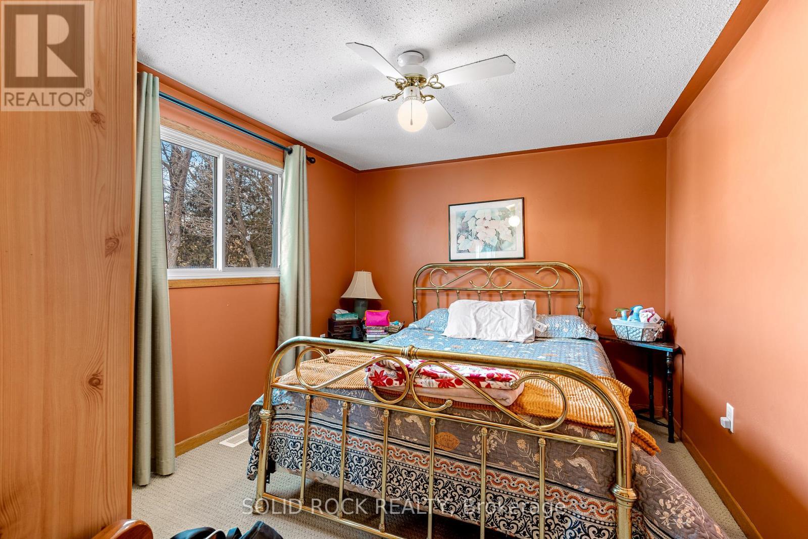 14 Lower Lake Lane, Frontenac (Frontenac South), ON - Indoor Photo Showing Bedroom