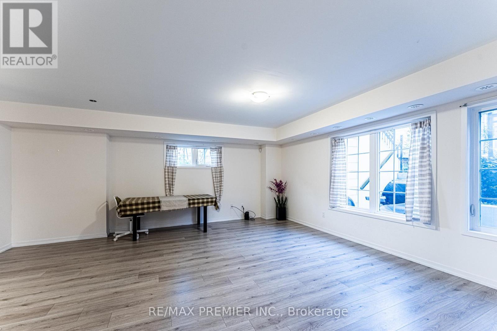 B02 - 26 Bruce Street, Vaughan, ON - Indoor Photo Showing Other Room