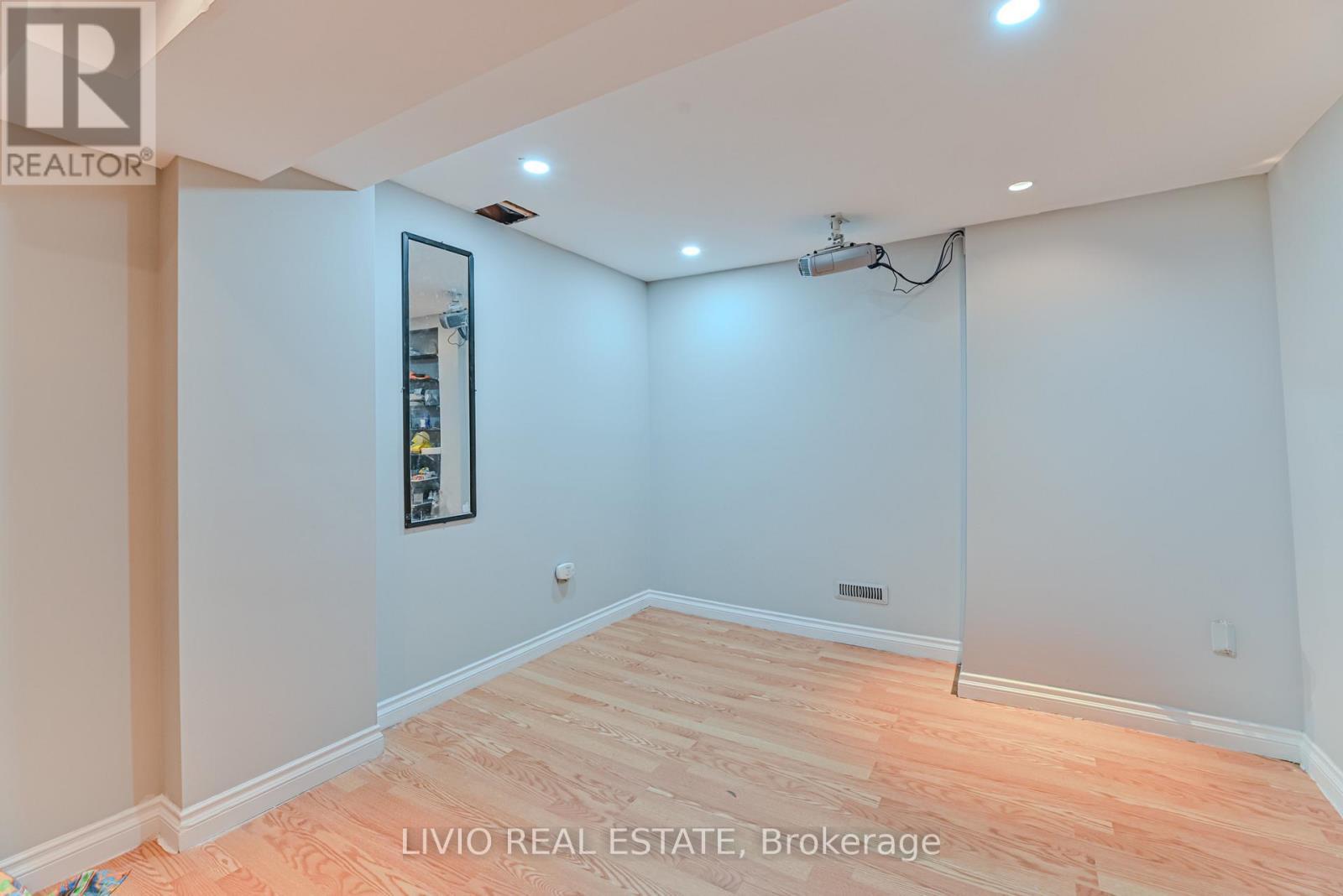 46 Weather Vane Lane, Brampton, ON - Indoor Photo Showing Other Room