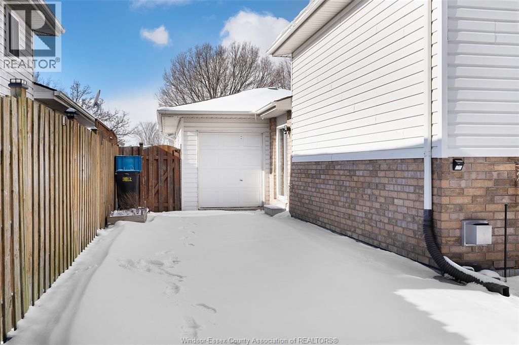 3812 Devonwood Avenue, Windsor, ON - Outdoor With Exterior