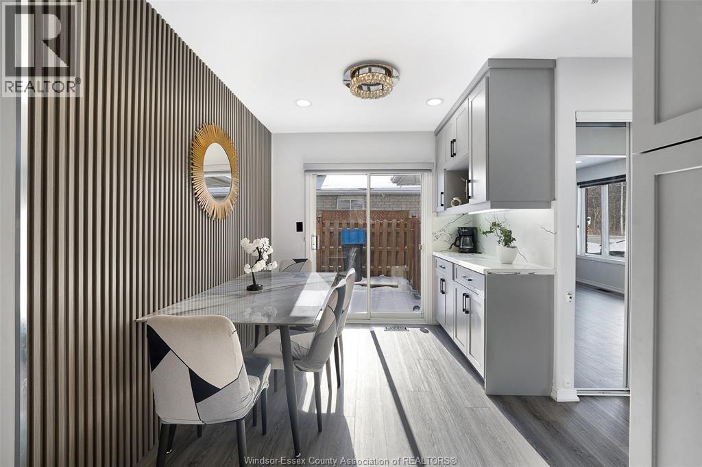 3812 Devonwood Avenue, Windsor, ON - Indoor