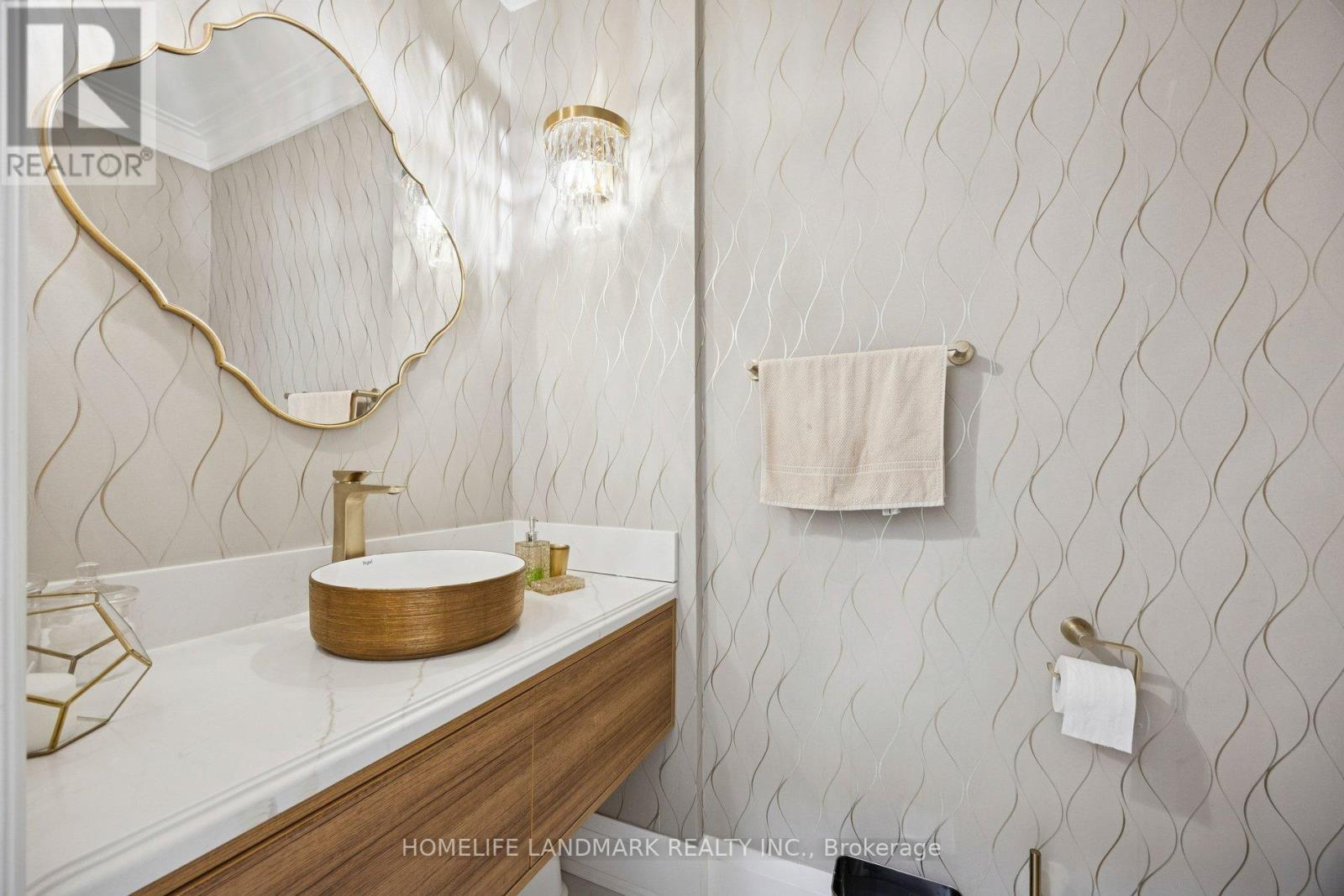 49 Pearson Avenue, Richmond Hill, ON - Indoor Photo Showing Bathroom