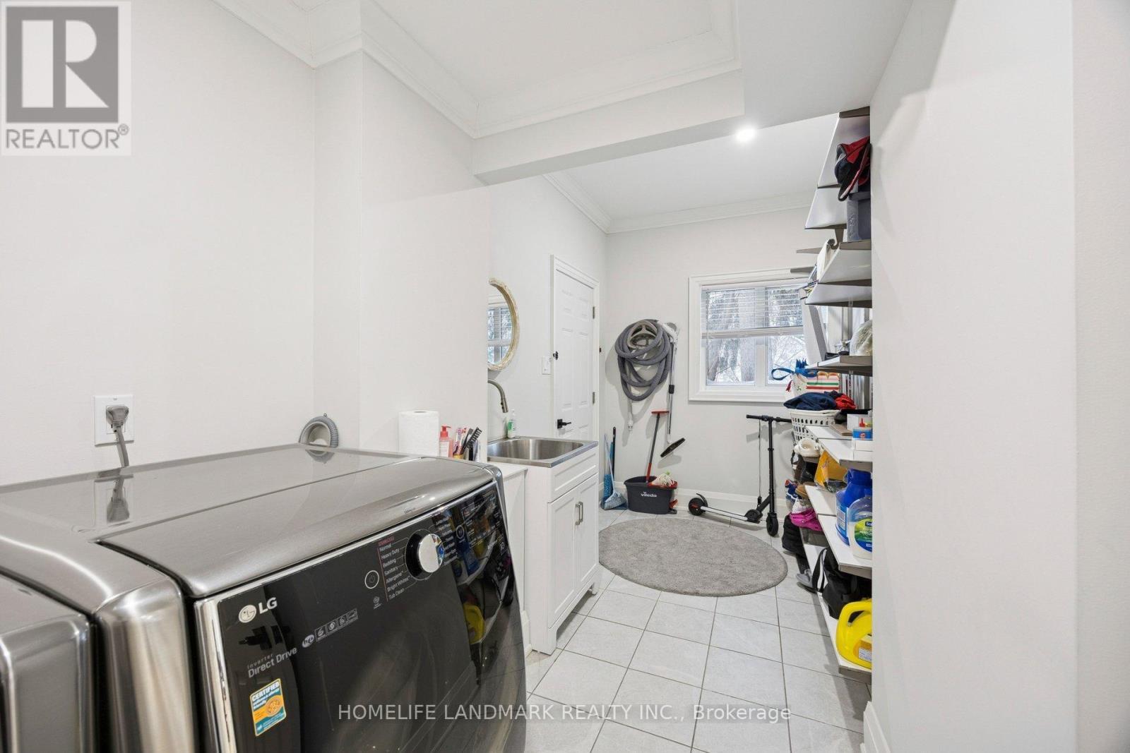 49 Pearson Avenue, Richmond Hill, ON - Indoor Photo Showing Laundry Room