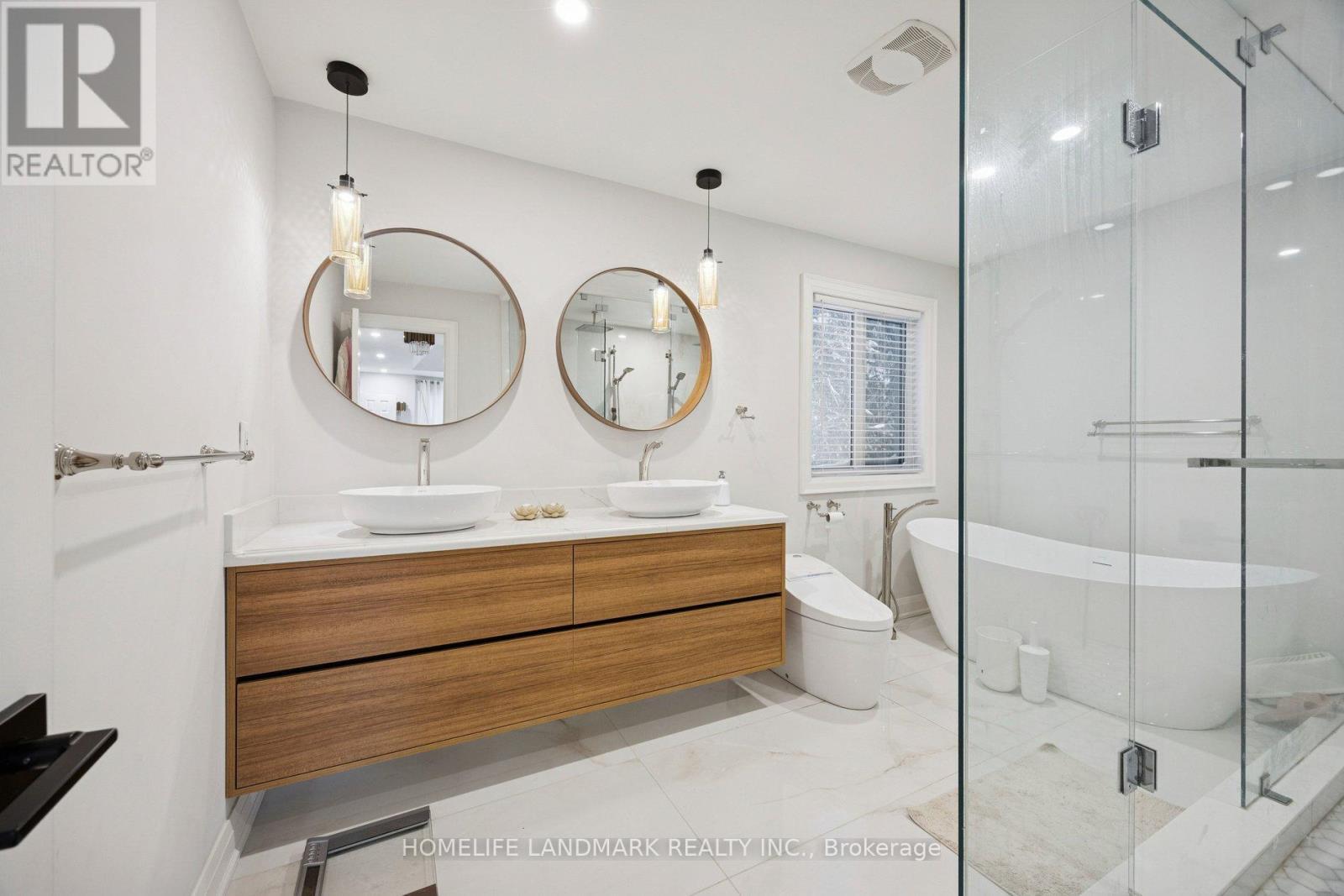 49 Pearson Avenue, Richmond Hill, ON - Indoor Photo Showing Bathroom