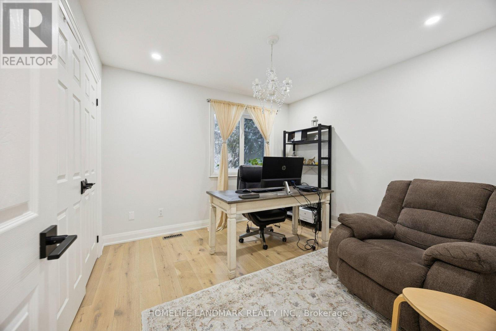 49 Pearson Avenue, Richmond Hill, ON - Indoor Photo Showing Other Room