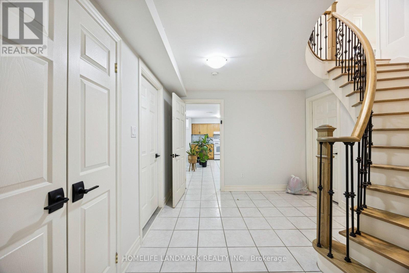 49 Pearson Avenue, Richmond Hill, ON - Indoor Photo Showing Other Room