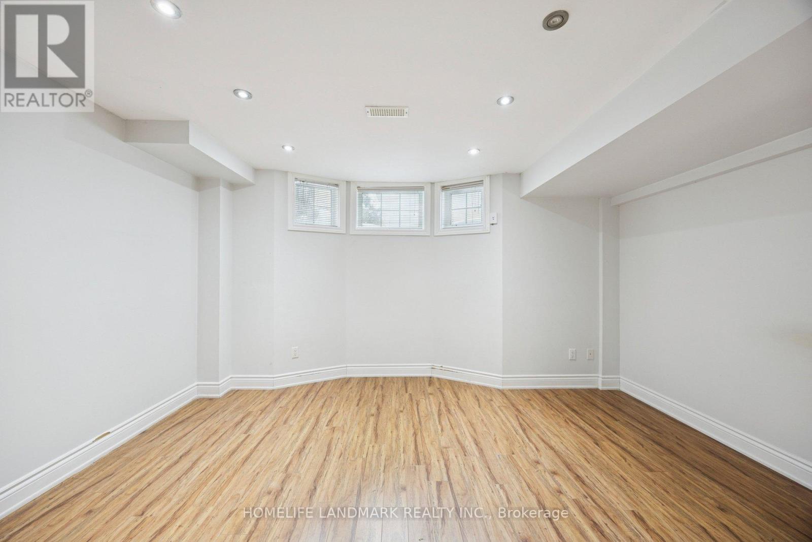 49 Pearson Avenue, Richmond Hill, ON - Indoor Photo Showing Other Room