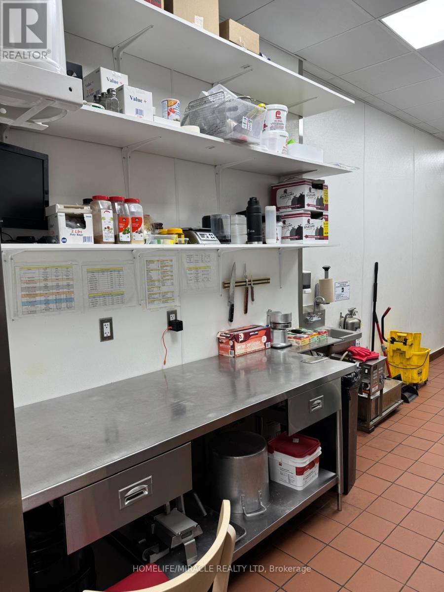 3017 New Street, Burlington, ON