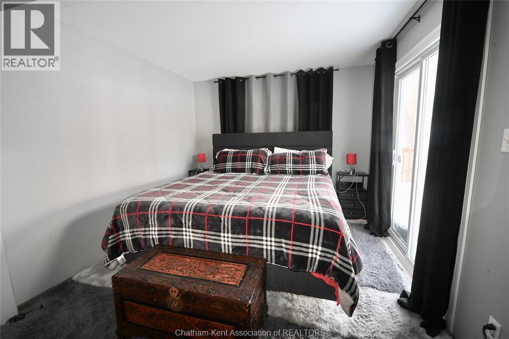 333 King Street North, Highgate, ON - Indoor Photo Showing Bedroom