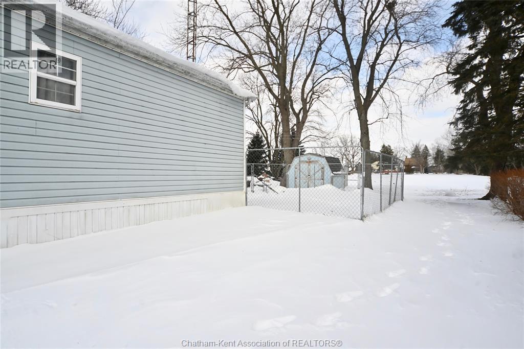 333 King Street North, Highgate, ON - Outdoor