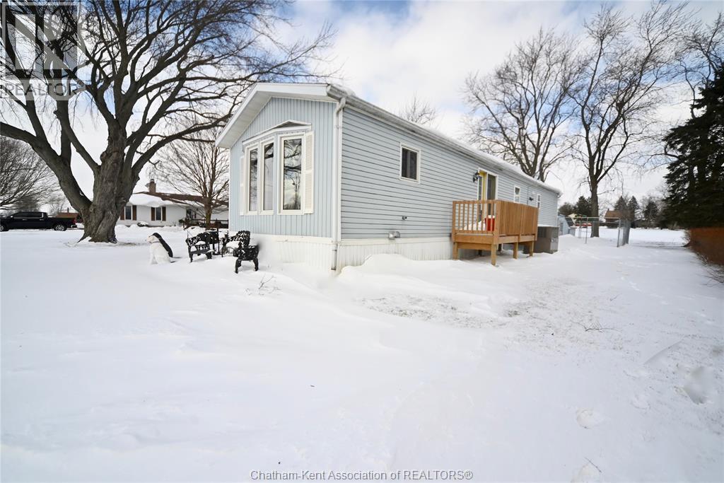 333 King Street North, Highgate, ON - Outdoor