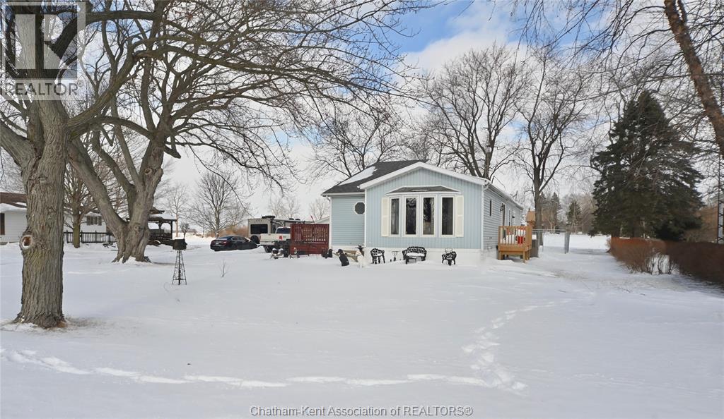 333 King Street North, Highgate, ON - Outdoor