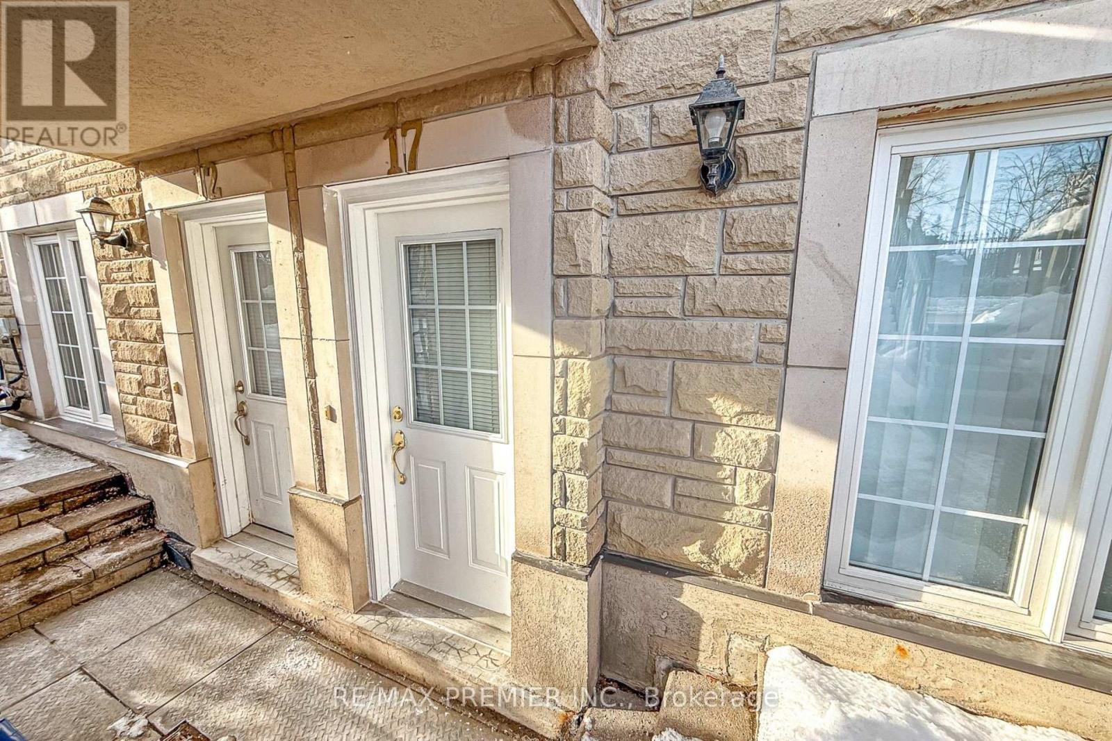 17 - 55 Cedarcroft Boulevard, Toronto, ON - Outdoor With Exterior