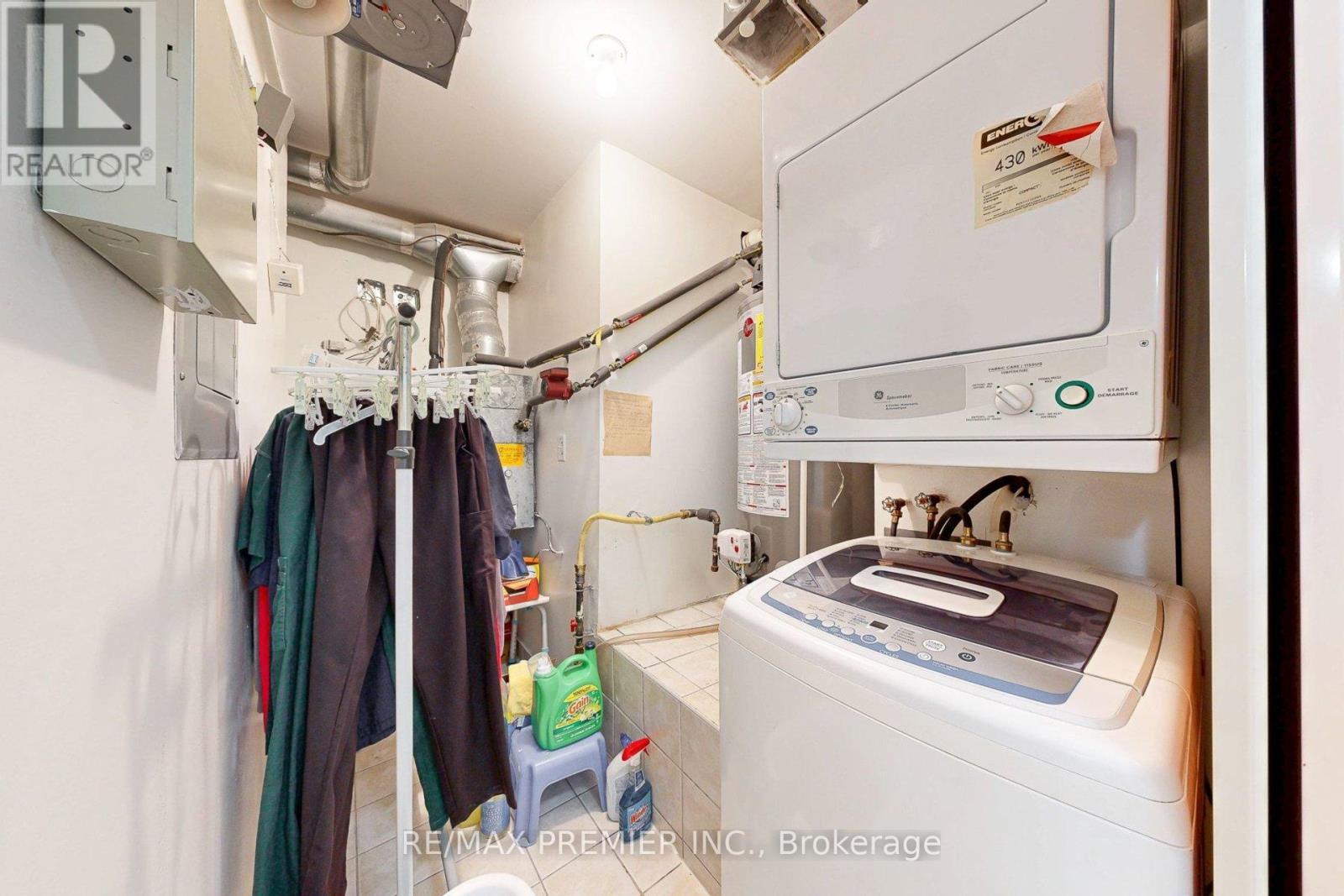 17 - 55 Cedarcroft Boulevard, Toronto, ON - Indoor Photo Showing Laundry Room
