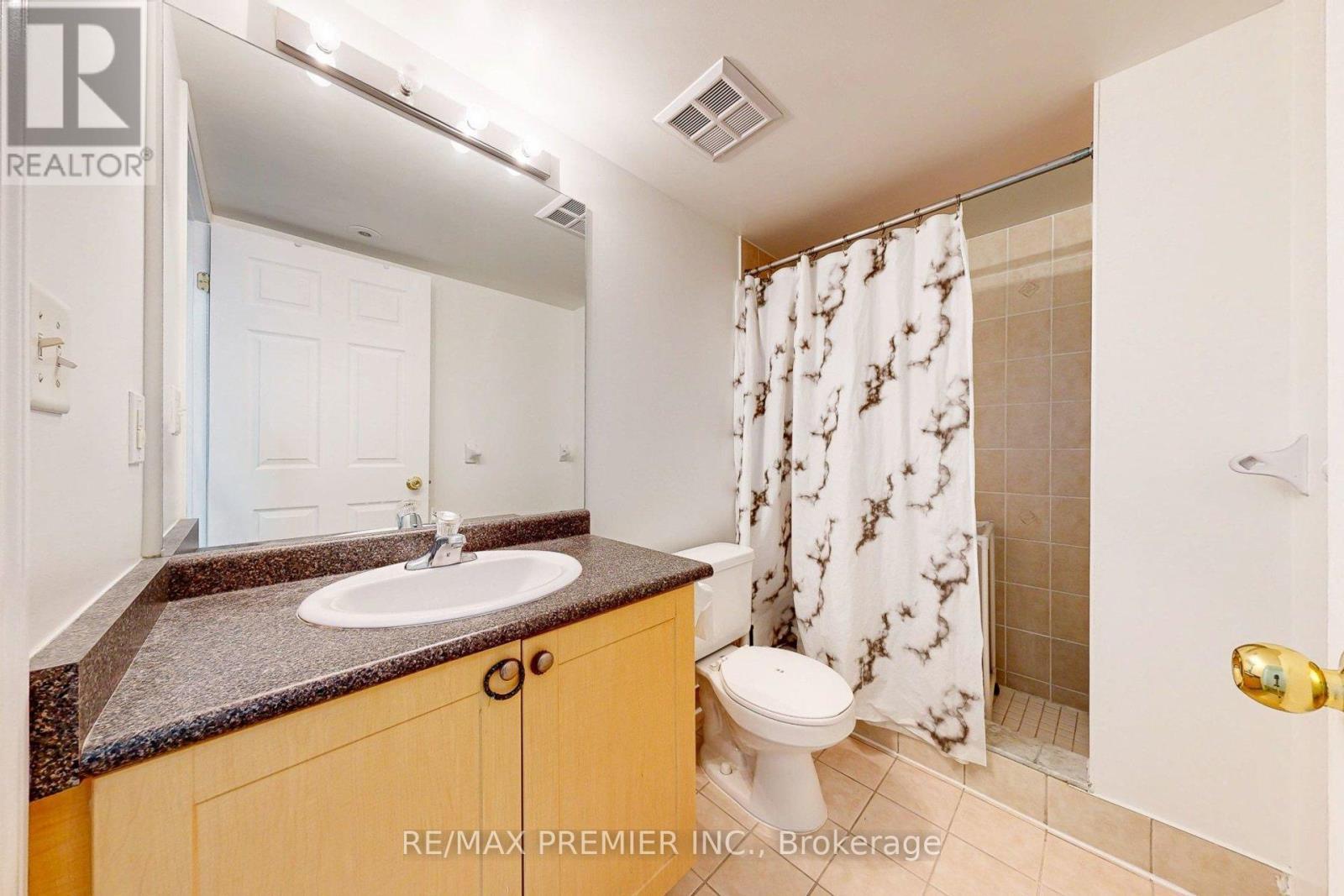 17 - 55 Cedarcroft Boulevard, Toronto, ON - Indoor Photo Showing Bathroom