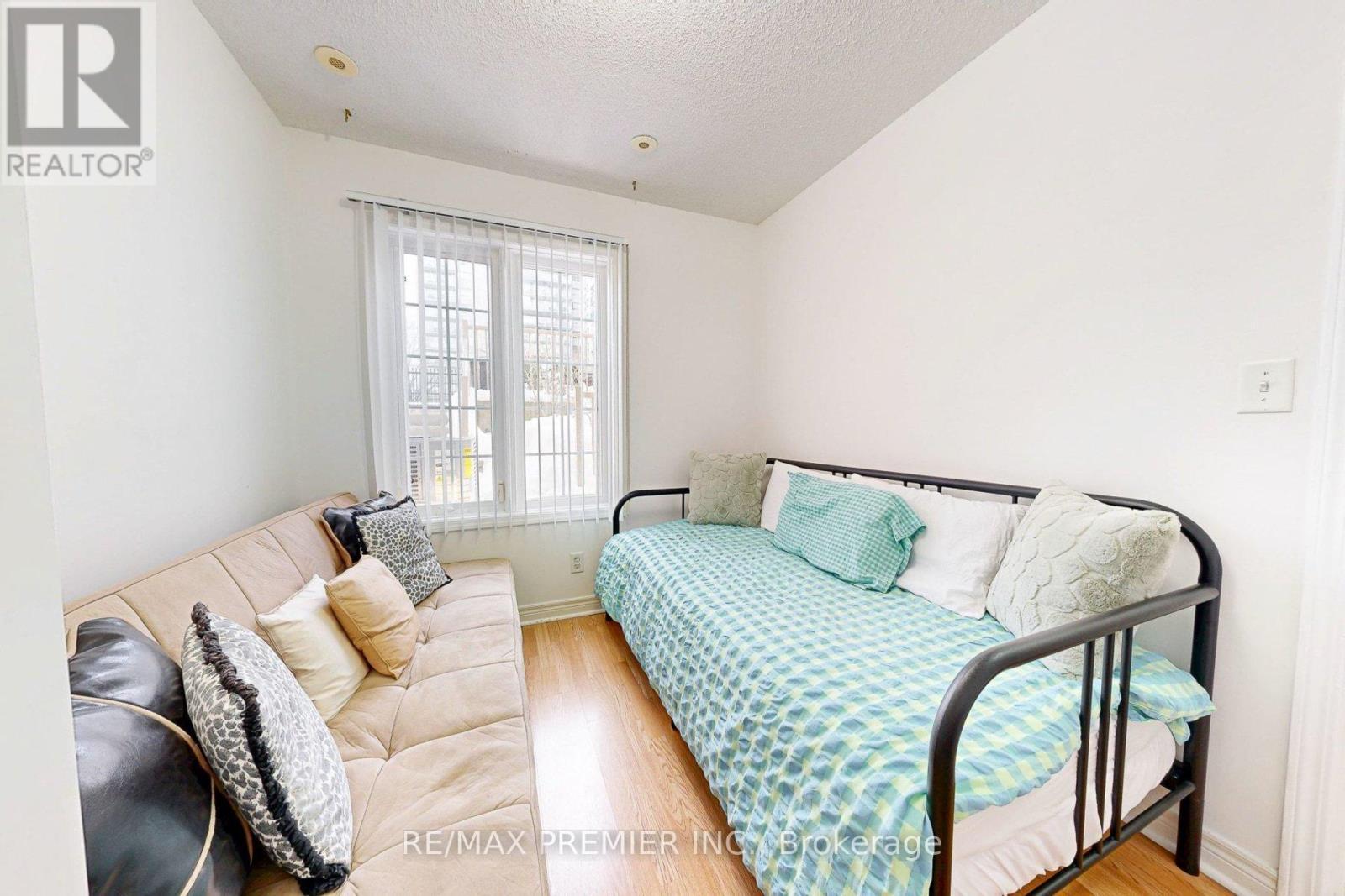 17 - 55 Cedarcroft Boulevard, Toronto, ON - Indoor