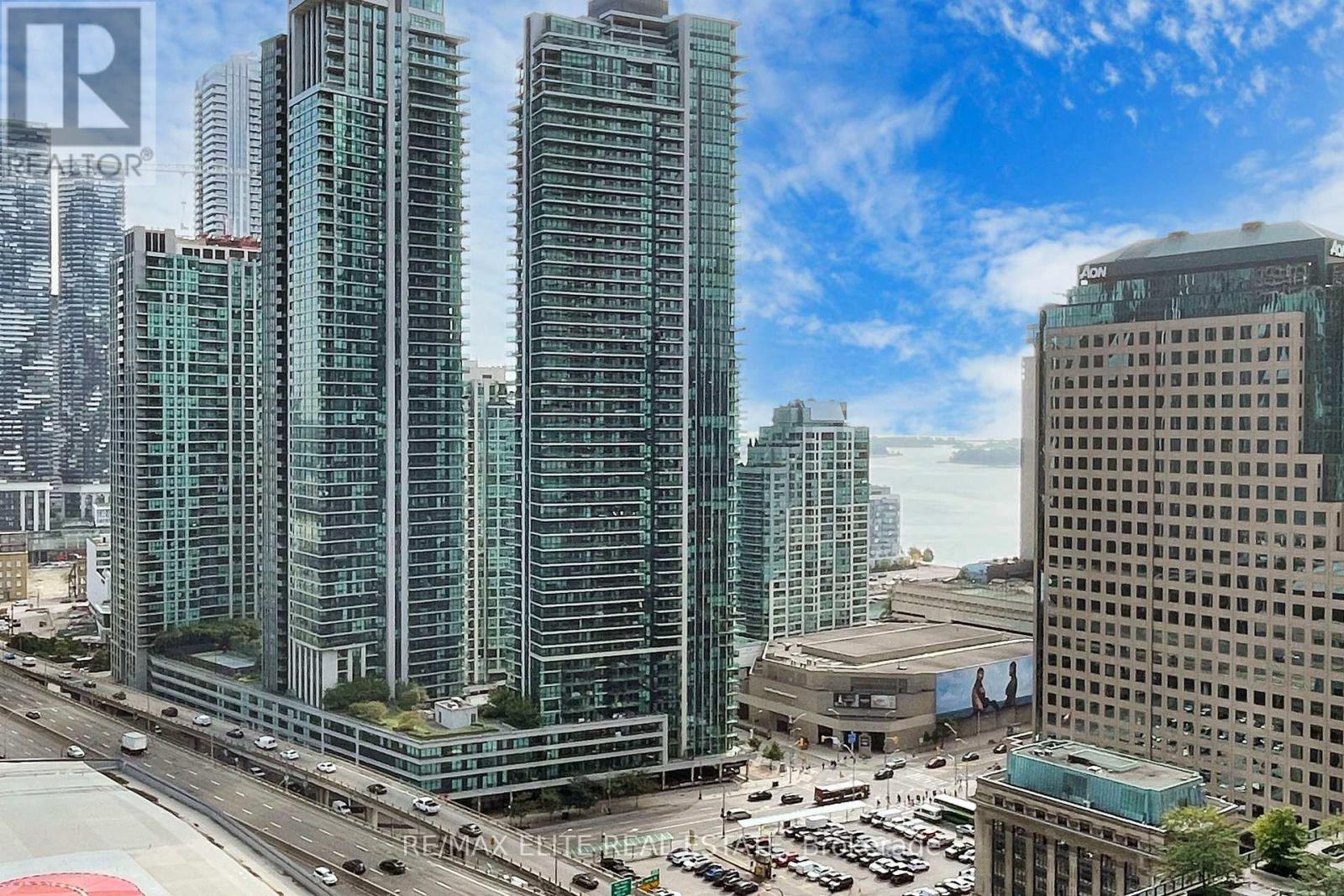 2208 - 65 Bremner Boulevard, Toronto, ON - Outdoor With Facade