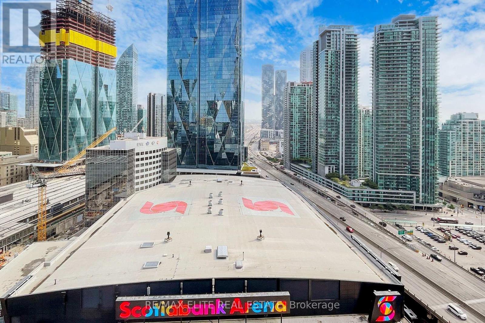 2208 - 65 Bremner Boulevard, Toronto, ON - Outdoor