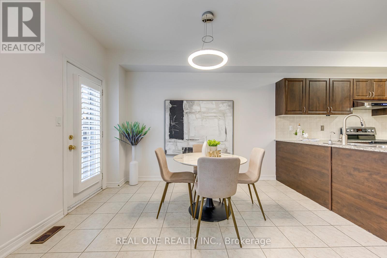 1331 Kestell Boulevard, Oakville, ON - Indoor