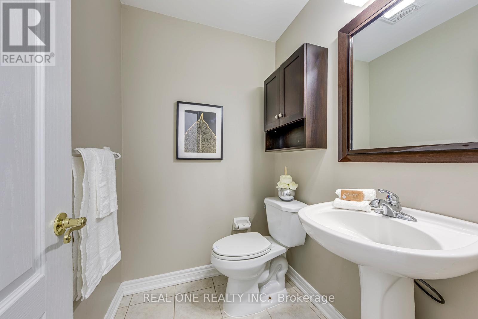 1331 Kestell Boulevard, Oakville, ON - Indoor Photo Showing Bathroom