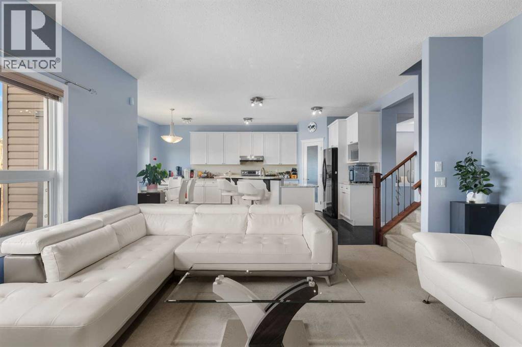 72 Rockyspring Circle Nw, Calgary, AB - Indoor Photo Showing Living Room