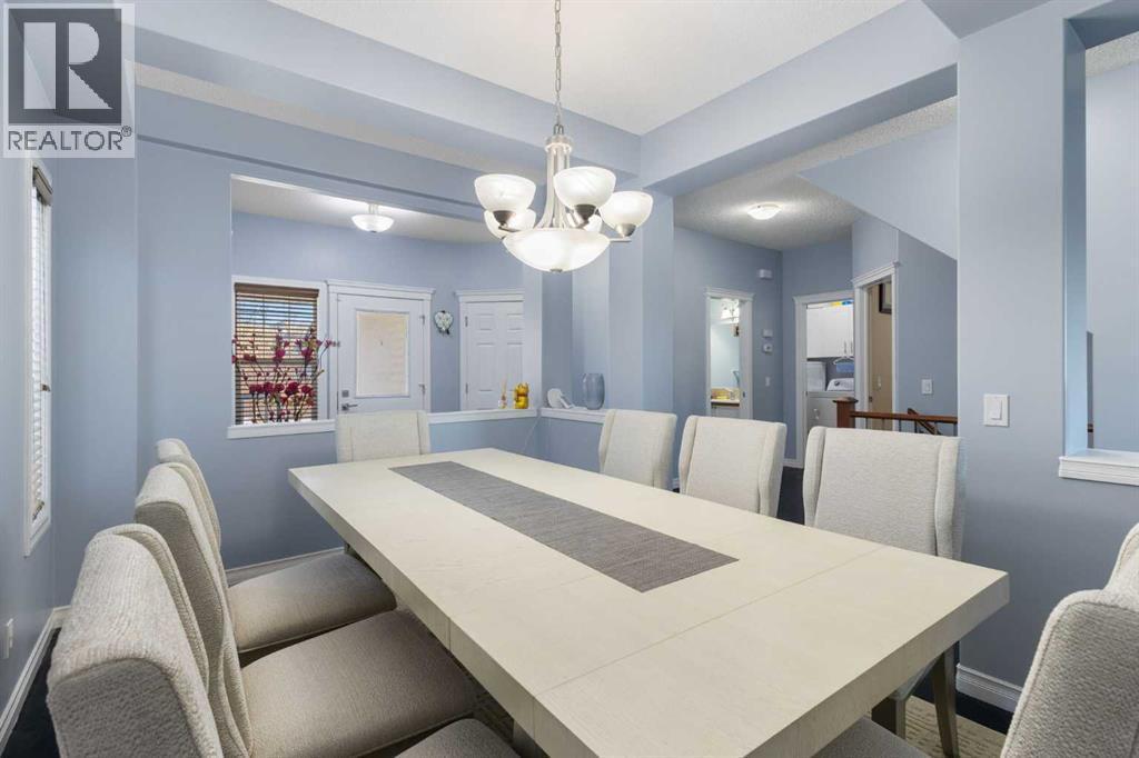 72 Rockyspring Circle Nw, Calgary, AB - Indoor Photo Showing Dining Room