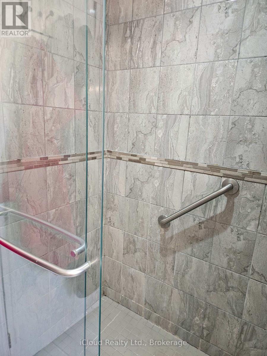 104 Mcroberts Avenue, Toronto, ON - Indoor Photo Showing Bathroom