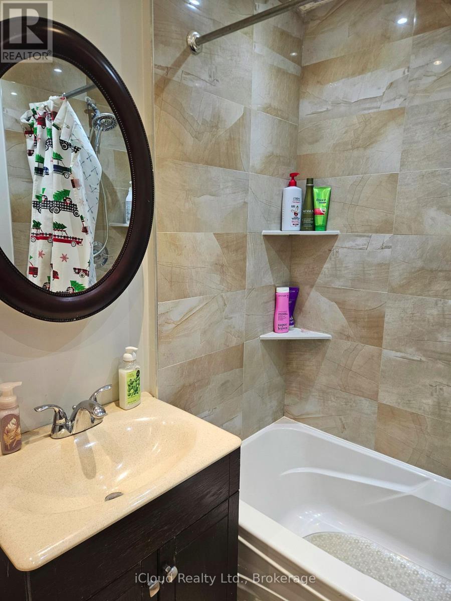 104 Mcroberts Avenue, Toronto, ON - Indoor Photo Showing Bathroom