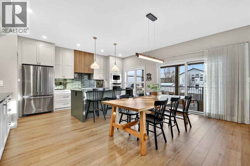 Large Patio Doors - 24 Napoleon Meadows Way, Innisfail, AB - Indoor