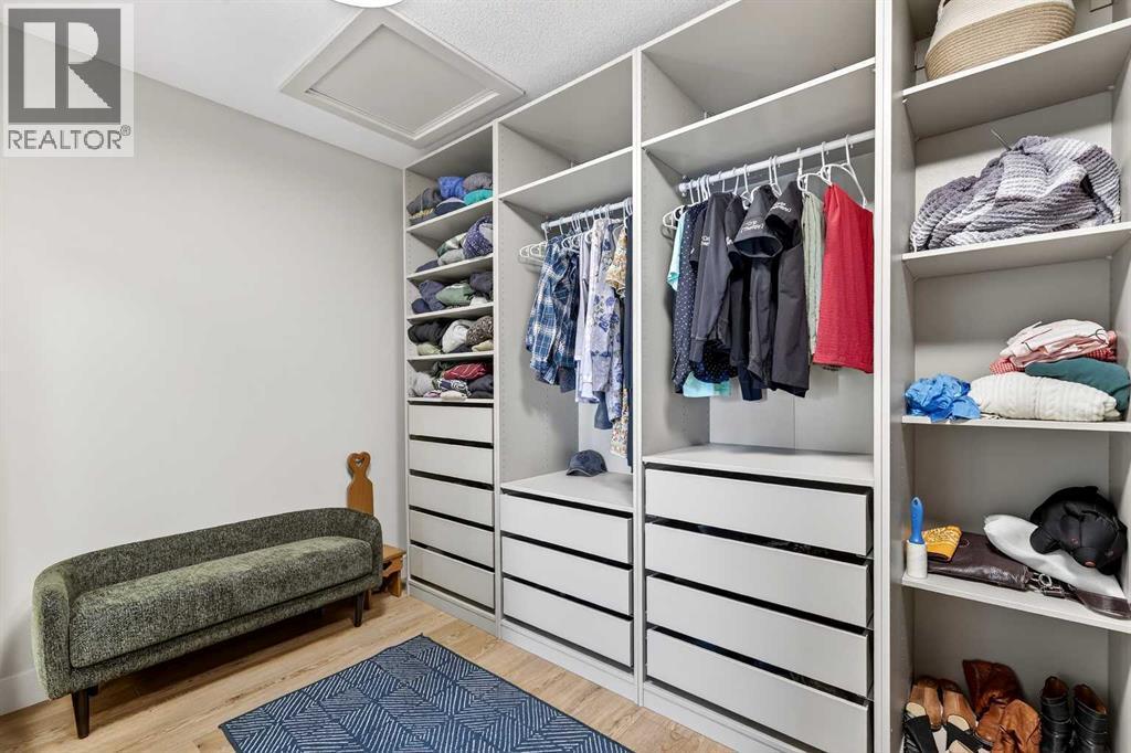 24 Napoleon Meadows Way, Innisfail, AB - Indoor With Storage