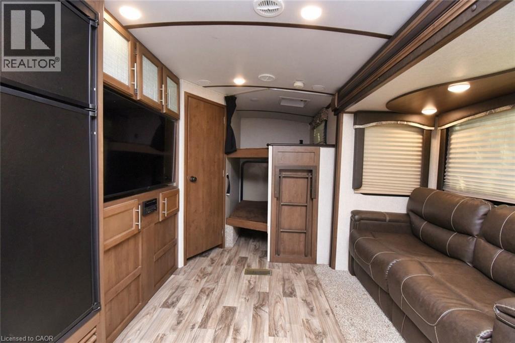 Living room with light wood-style flooring - 1085 10Th Concession Road W Unit# 29, Flamborough, ON - Indoor