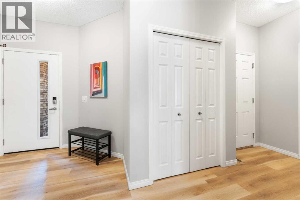 13 Walcrest Way Se, Calgary, AB - Indoor