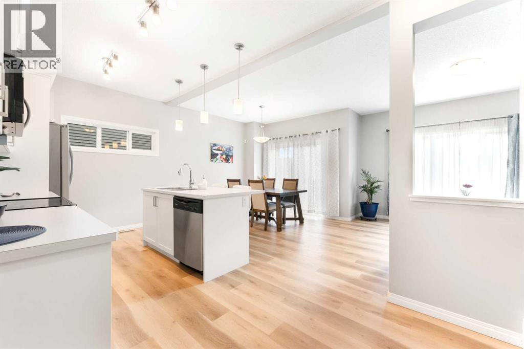 13 Walcrest Way Se, Calgary, AB - Indoor Photo Showing Kitchen
