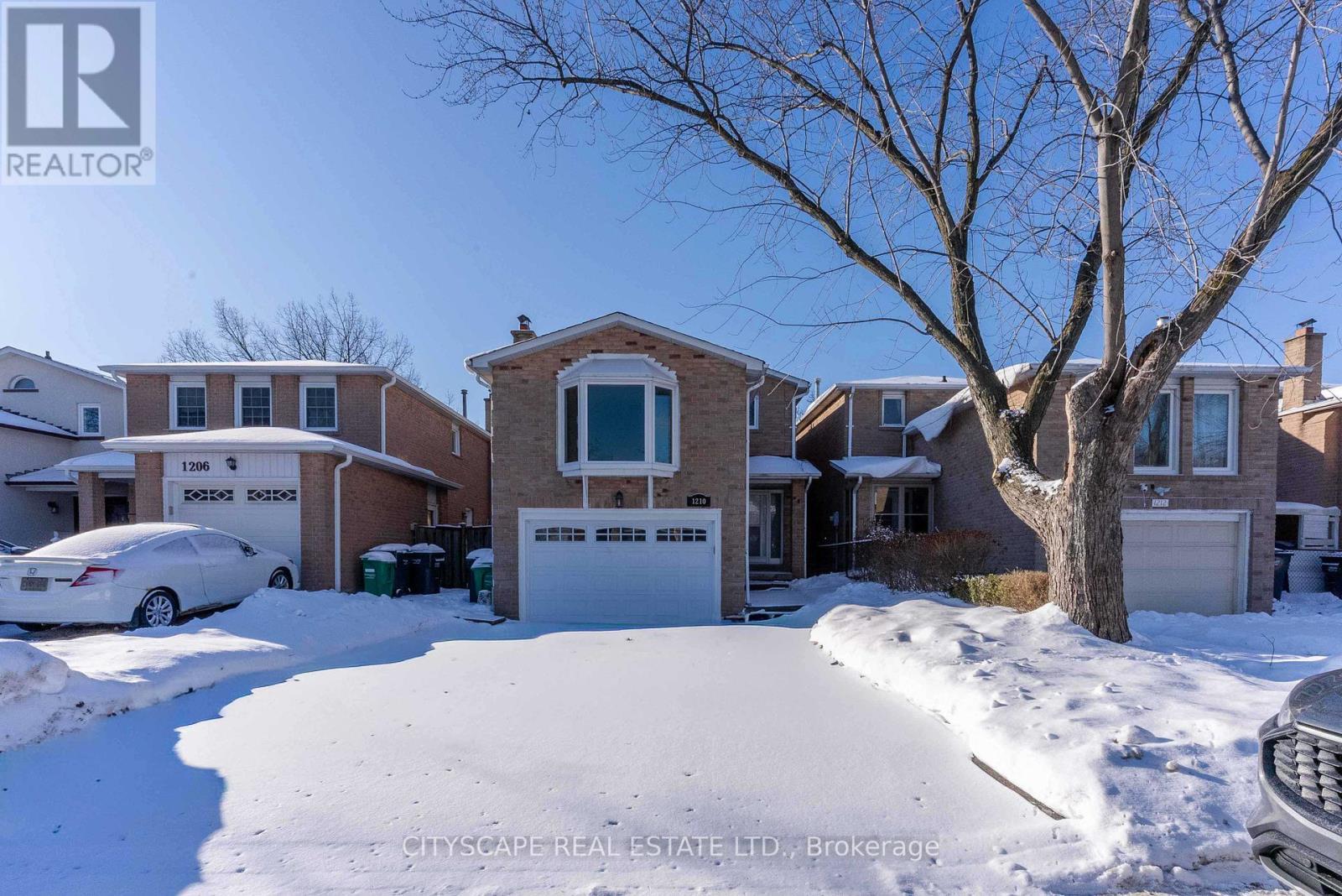 1210 Shagbark Crescent, Mississauga, ON - Outdoor With Facade