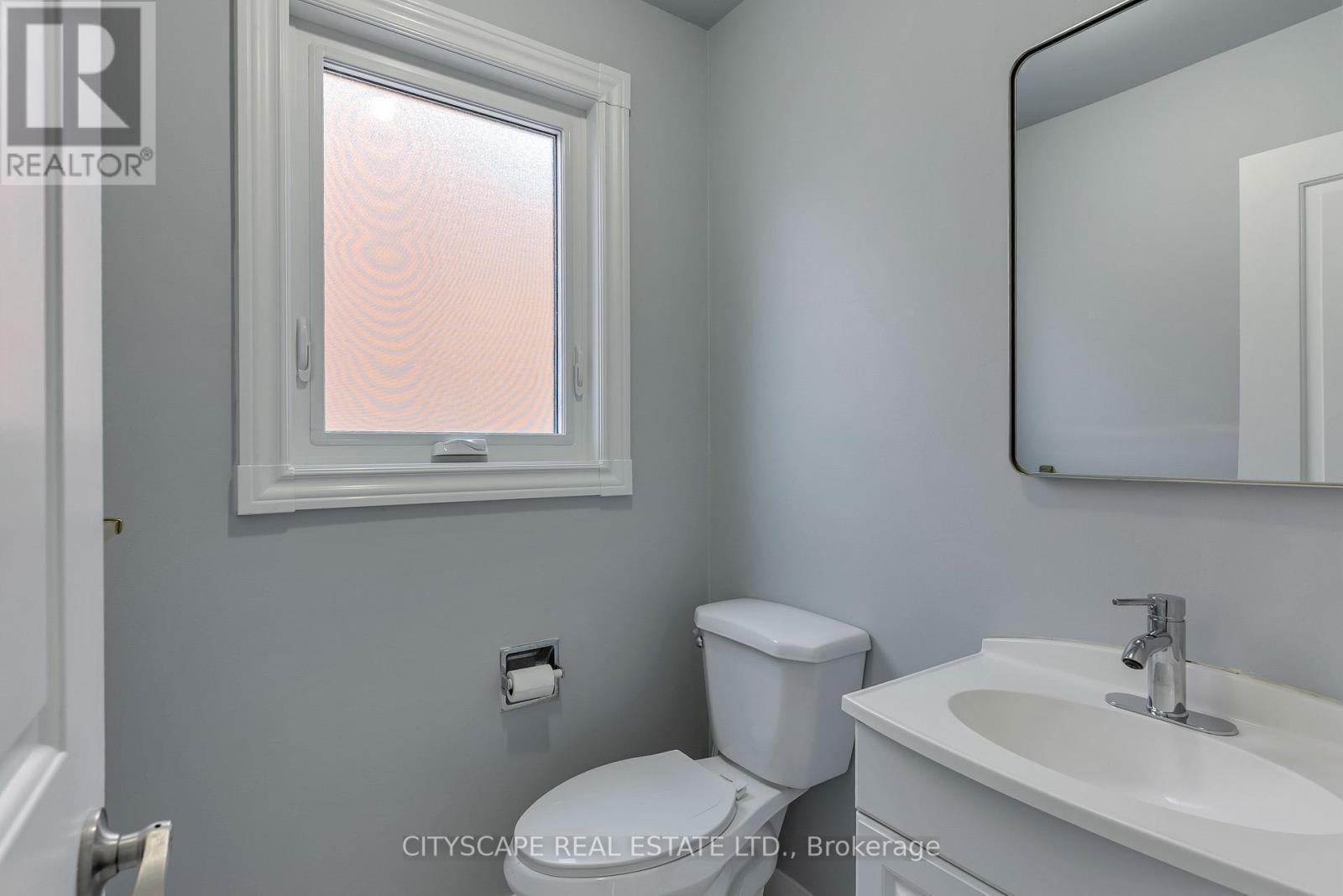 1210 Shagbark Crescent, Mississauga, ON - Indoor Photo Showing Bathroom