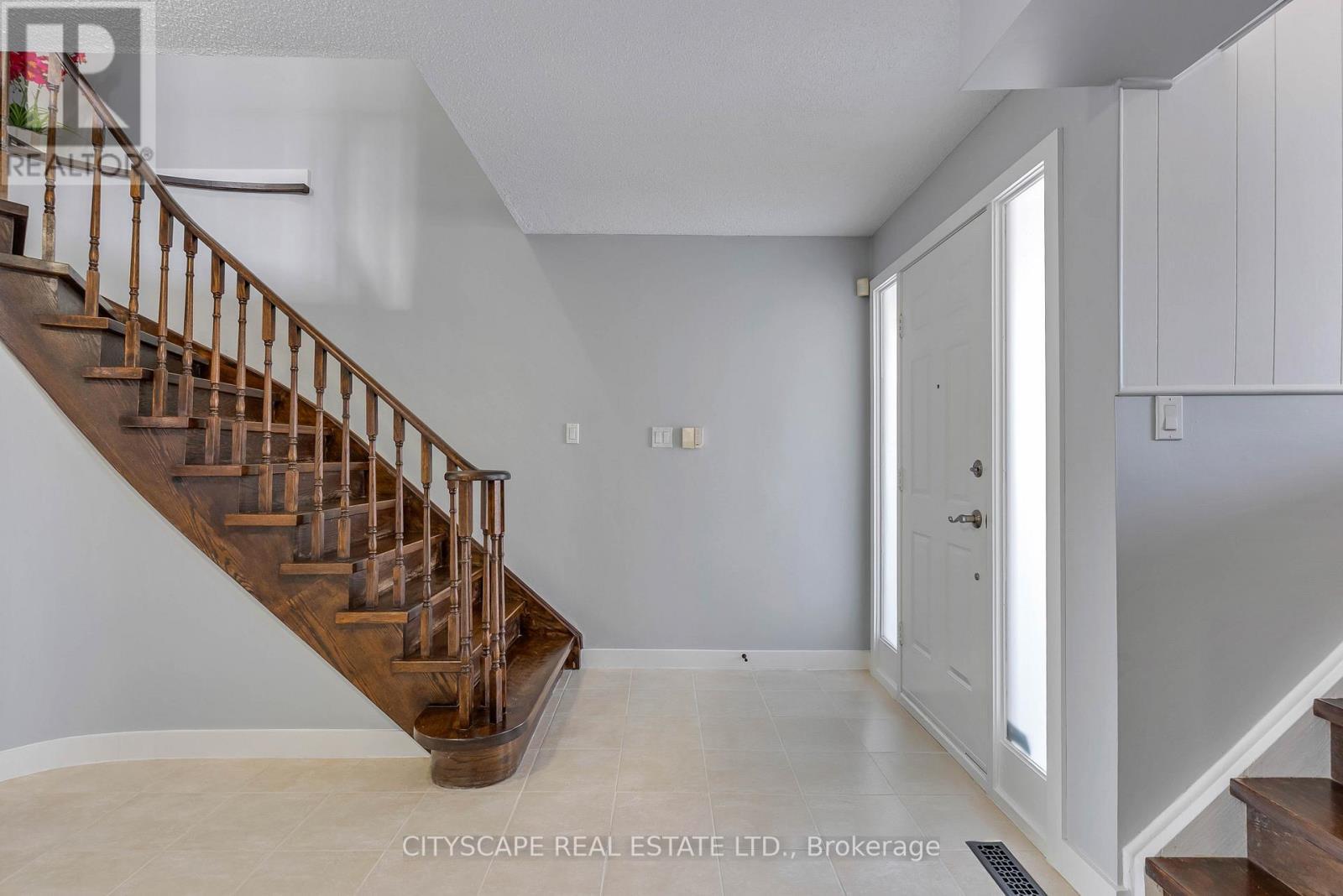 1210 Shagbark Crescent, Mississauga, ON - Indoor Photo Showing Other Room