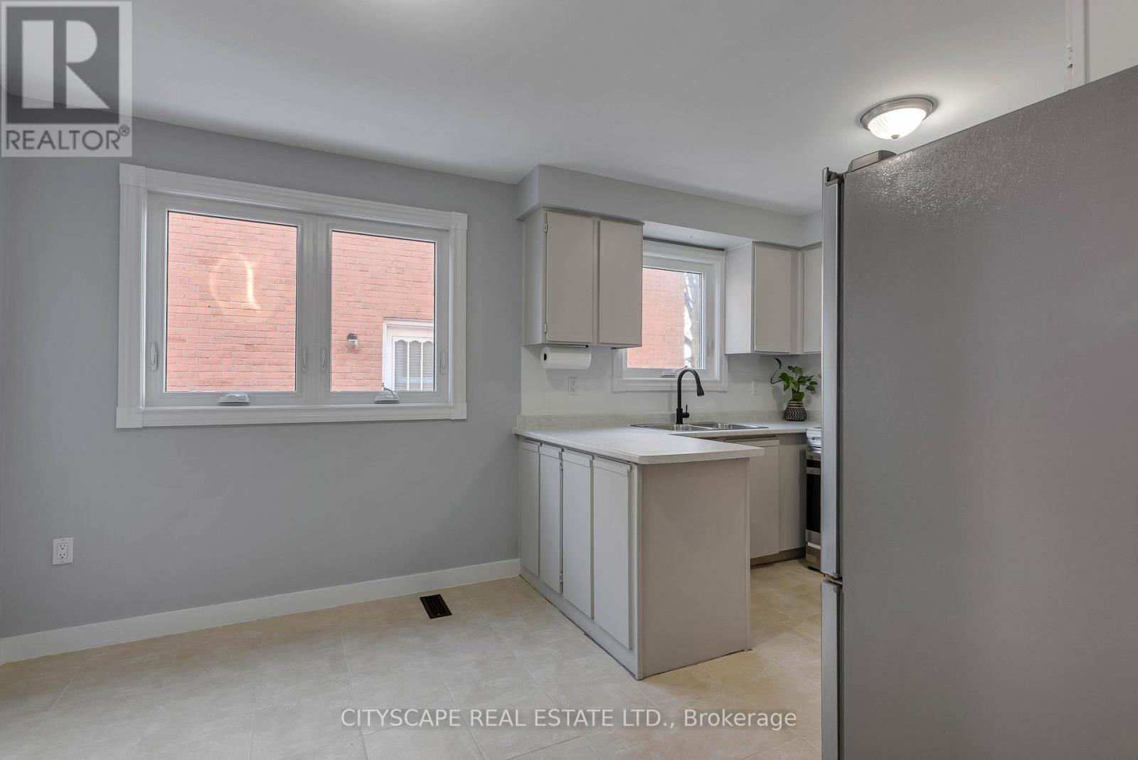 1210 Shagbark Crescent, Mississauga, ON - Indoor